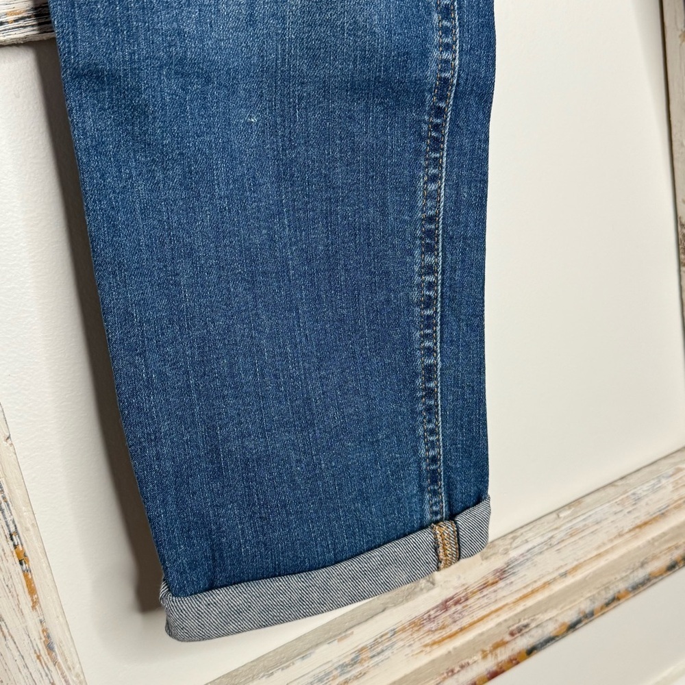 Banana Republic Girlfriend Relaxed Fit Blue Jeans - Picture 10 of 10